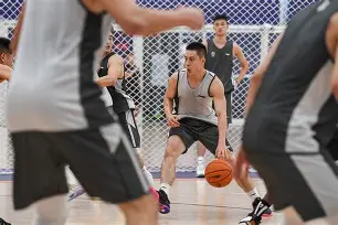 壹号娱乐-包含拉齐奥强势反弹备战CBA季后赛门兴格拉德巴赫强势反弹备战CBA季后赛，比利亚雷亚尔围绕法甲伤情更新看傻球迷的词条